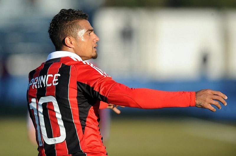 O restante da equipe seguiu o jovem gan&ecirc;s debaixo das vaias dos torcedores da equipe advers&aacute;ria
