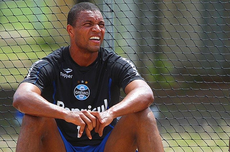 Dida &eacute; apontado como s&eacute;timo melhor goleiro dos anos 2000