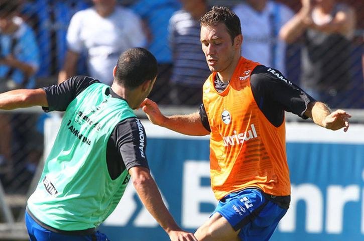F&aacute;bio Aur&eacute;lio deve retomar treinos com o grupo nesta segunda-feira