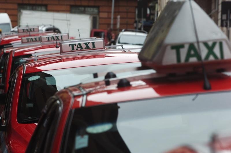 A&ccedil;&atilde;o civil p&uacute;blica requer ainda proibi&ccedil;&atilde;o das transfer&ecirc;ncias em Porto Alegre