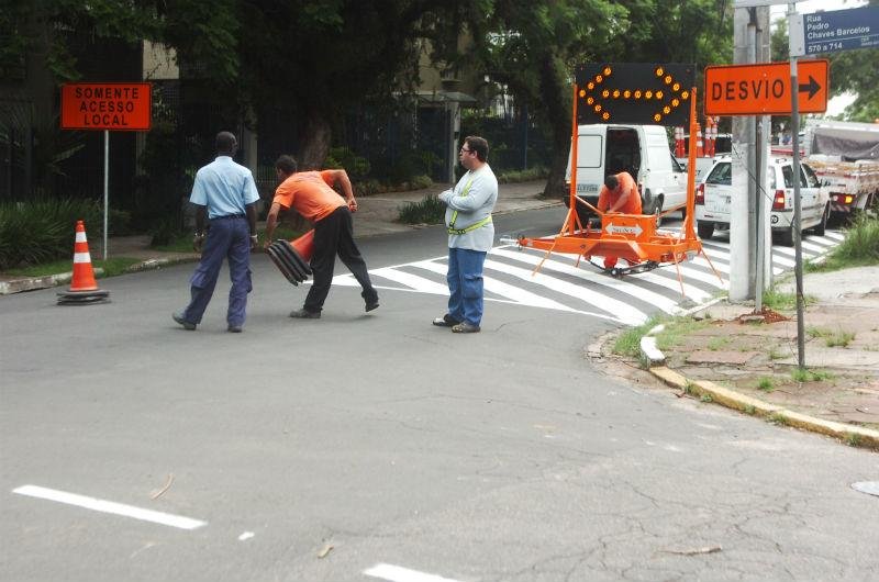 Agentes da EPTC refor&ccedil;am o monitoramento da regi&atilde;o da Anita Garibaldi