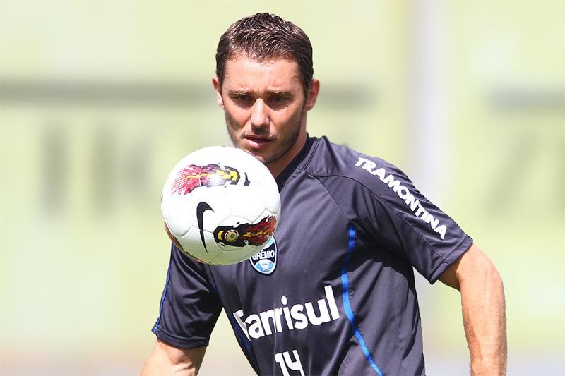 F&aacute;bio Aur&eacute;lio est&aacute; fora da viagem do Gr&ecirc;mio para Quito