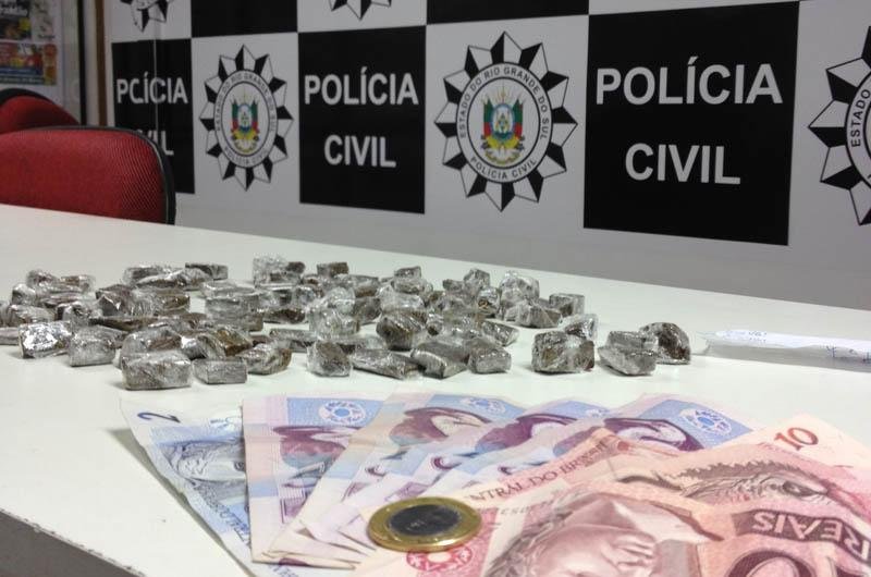 Maioria dos tijolinhos estava escondida num buraco