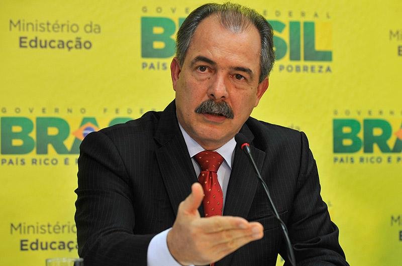 Mercadante afirmou que desempenho foi semelhante ao dos alunos de ampla concorr&ecirc;ncia