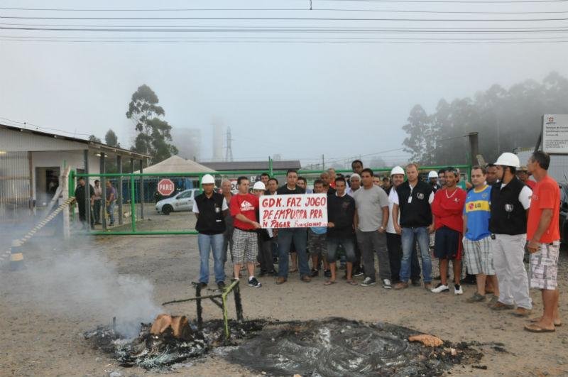Grupo da GDK reivindica o pagamento das rescis&otilde;es e o dep&oacute;sito do FGTS