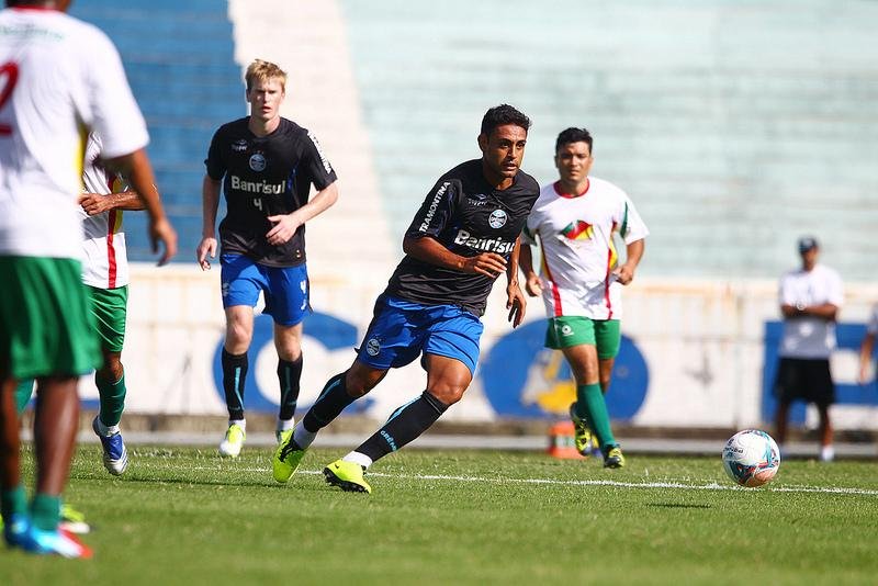 Werley destaca entrosamento com juniores para estreia no Gauch&atilde;o