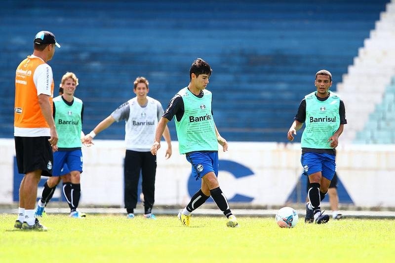 Gr&ecirc;mio estreia com time B no Gauch&atilde;o diante do Esportivo 