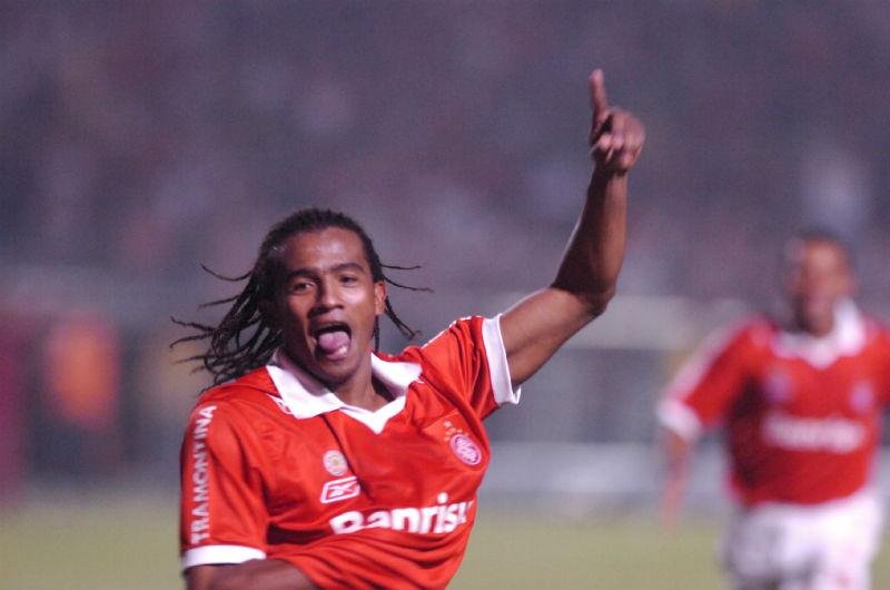 Pinga esteve no Inter em 2007 e foi campe&atilde;o da Recopa Sul-Americana
