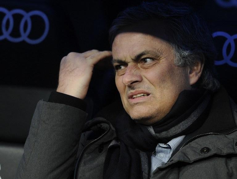 Mourinho teria trocado mensagens com dono do Chelsea 