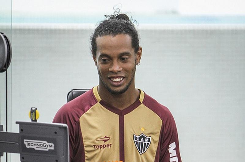 Ronaldinho est&aacute; de volta para a Sele&ccedil;&atilde;o