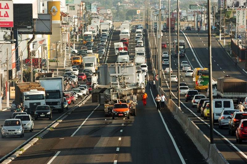 Congestionamento na BR 116 chegou a tr&ecirc;s quil&ocirc;metros no come&ccedil;o da manh&atilde;