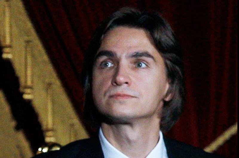 Diretor art&iacute;stico do Bolshoi &eacute; operado novamente ap&oacute;s agress&atilde;o