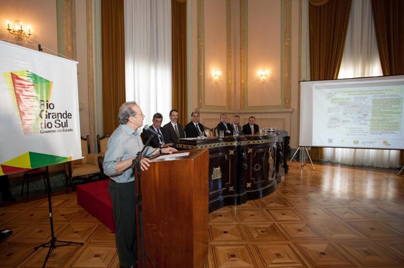 Tarso apresentou fases do projeto que previne desastres naturais