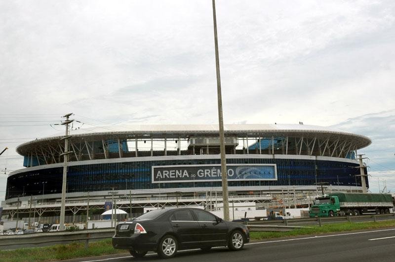 OAS e Prefeitura t&ecirc;m dez dias para apresentar defesa 