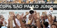 Santos levantou a taça da Copa São Paulo