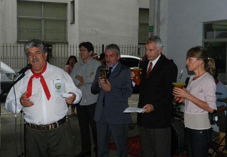 Prefeito Luis Fernando Schmidt revogou norma que proibia tomar chimarr&atilde;o em reparti&ccedil;&otilde;es p&uacute;blicas de Lajeado