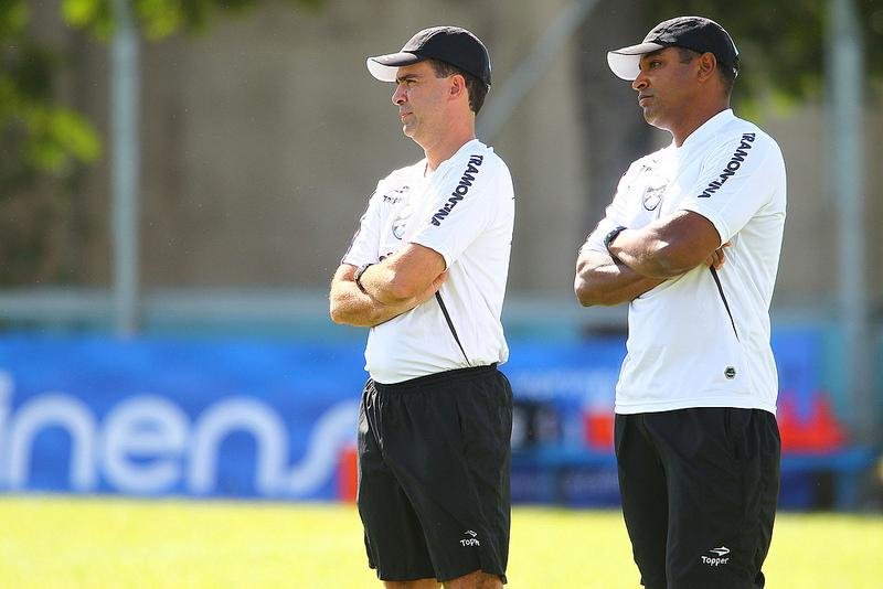 Roger assumir&aacute; comando t&eacute;cnico do time B do Gr&ecirc;mio