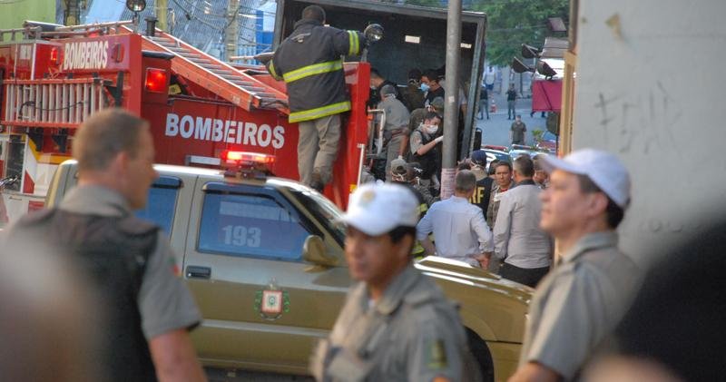 	Inc&ecirc;ndio em boate de Santa Maria deixou, pelo menos, 180 mortos