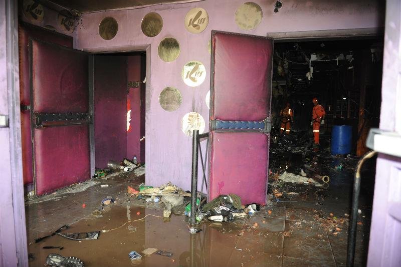 Inc&ecirc;ndio consumiu grande parte da boate