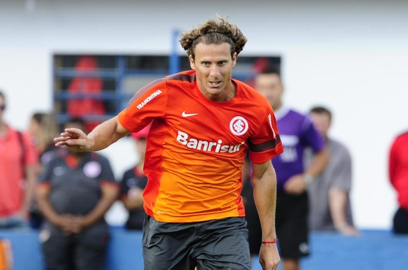 Forl&aacute;n sentiu dores no tornozelo esquerdo