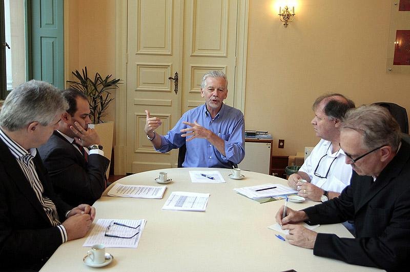 Prefeitura divulga casas que funcionam por meio de liminar em Porto Alegre