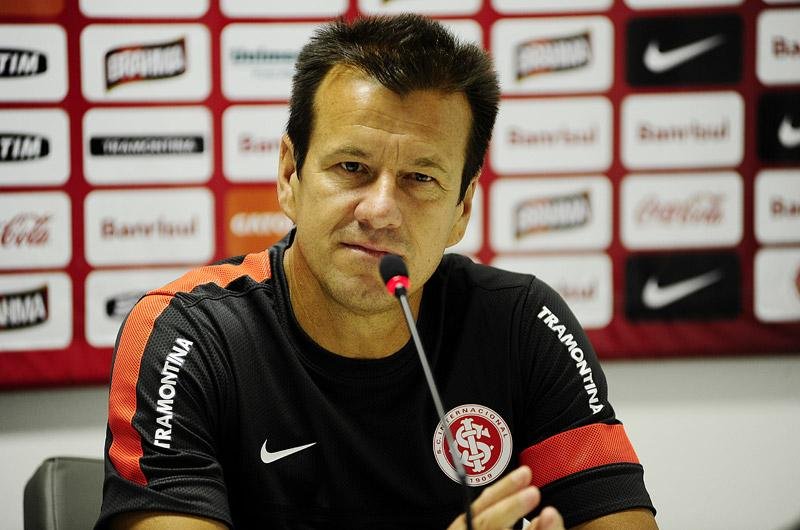 T&eacute;cnico do Inter cobra concentra&ccedil;&atilde;o para jogadores superarem cansa&ccedil;o