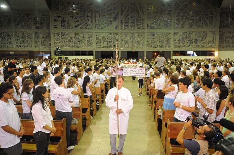 Milhares participaram da missa