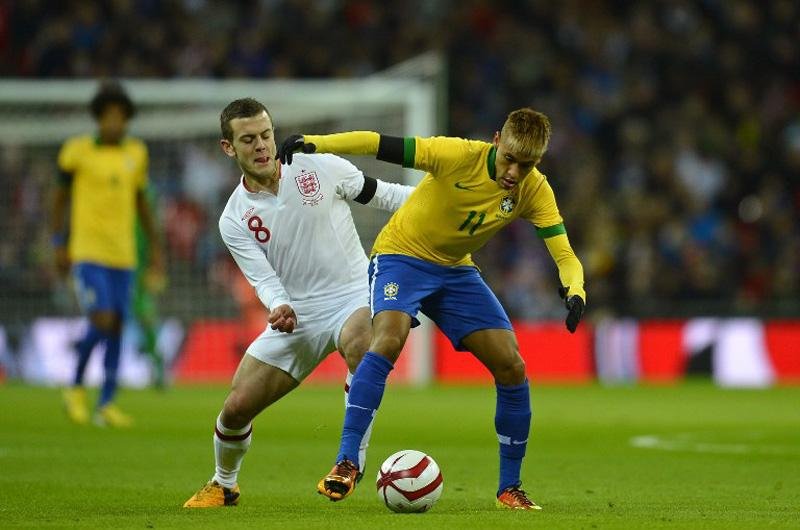 Felip&atilde;o recome&ccedil;a trajet&oacute;ria na Sele&ccedil;&atilde;o contra Inglaterra