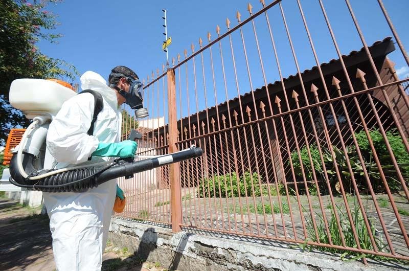 Equipes de sa&uacute;de realizaram bloqueio para combater a dengue na Capital