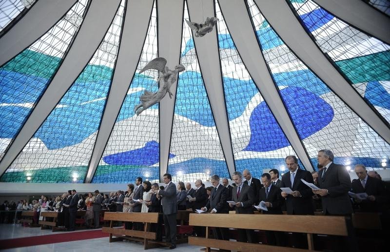 Dilma participa de ato para v&iacute;timas de Santa Maria