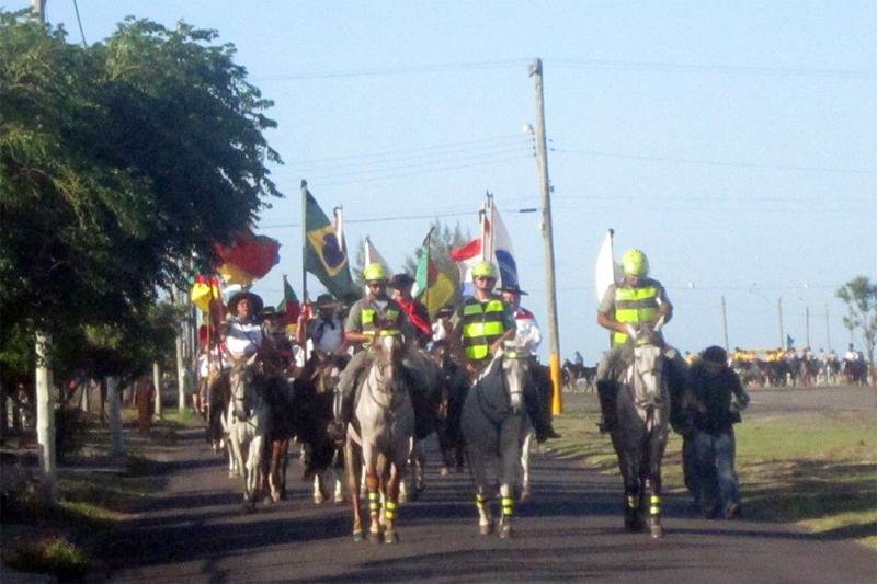 Passeio a cavalo j&aacute; cruzou as praias de Tramanda&iacute;, Imb&eacute;, Xangri-L&aacute;, Cap&atilde;o da Canoa, Arroio do Sal e Torres
