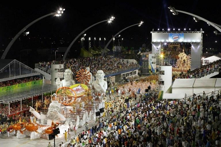 Tom Maior desfilou nesse s&aacute;bado em SP