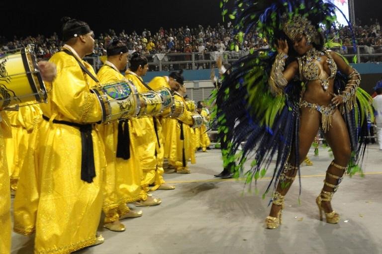 Roupa da raiha da bateria roupa representa uma f&ecirc;nix do jardim imperial