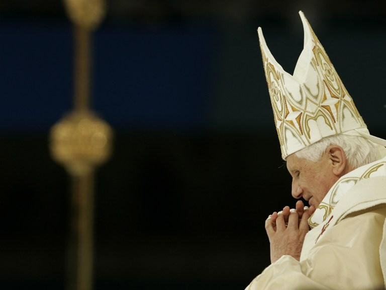 Papa Bento XVI deixar&aacute; o cargo em 28 de fevereiro
