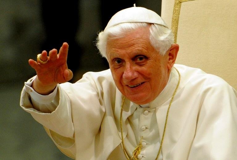 Secret&aacute;rio-geral define Joseph Ratzinger como o papa do amor
