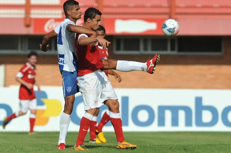 Medeiros prev&ecirc; Gre-Nal disputado