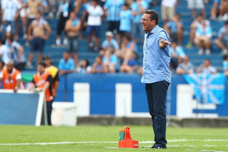 Luxa disse que Souza errou mais contra o Huachipato