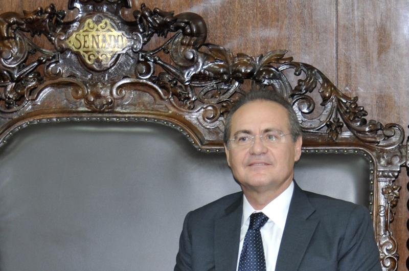 Renan anuncia reforma para diminuir gastos no Senado
