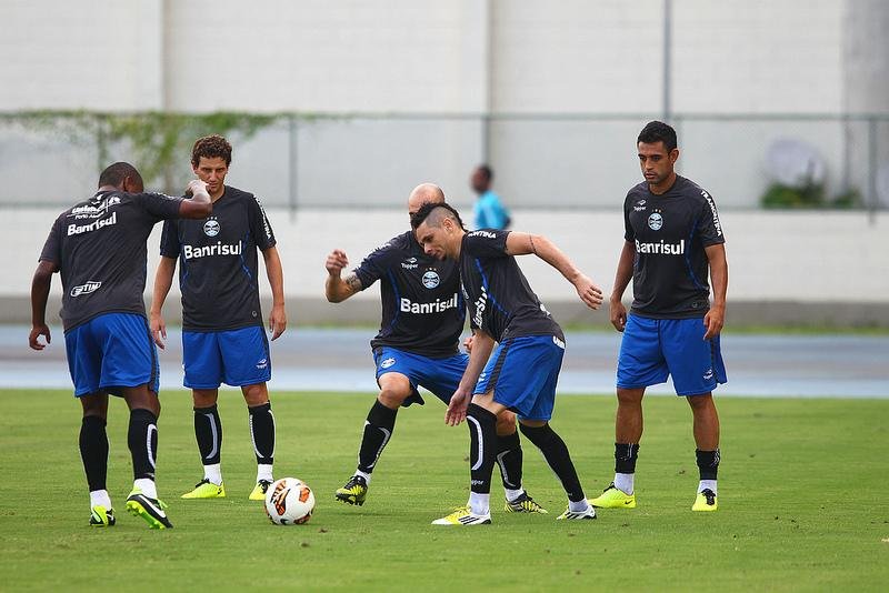 Par&aacute; acredita que o Gr&ecirc;mio n&atilde;o jogar&aacute; pressionado diante do Fluminense