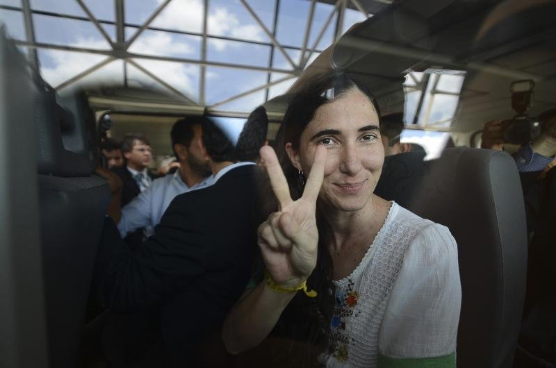 Blogueira cubana conduzida por um grupo formado por integrantes das bancadas do PSDB, DEM, PPS e PP