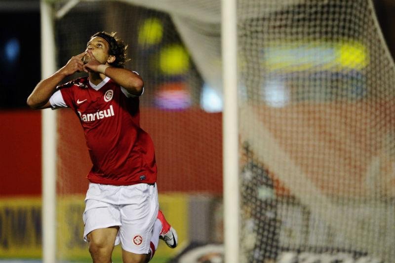 Rafael Moura volta a ficar &agrave; disposi&ccedil;&atilde;o no Inter