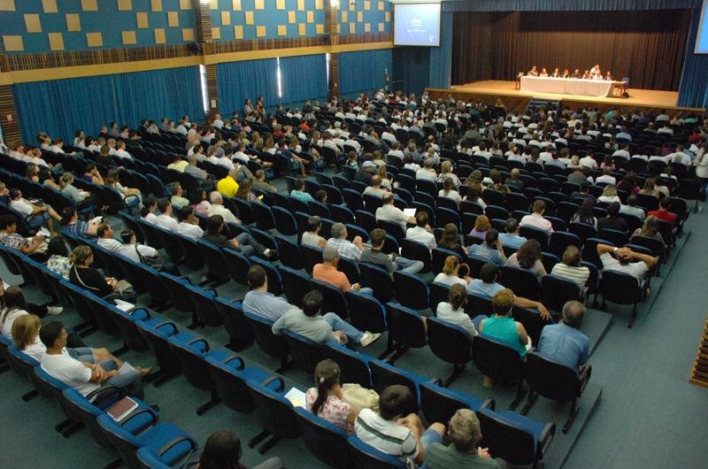 Familiares e sobreviventes da trag&eacute;dia em boate de Santa Maria formaram grupo para represent&aacute;-los em a&ccedil;&otilde;es judiciais
