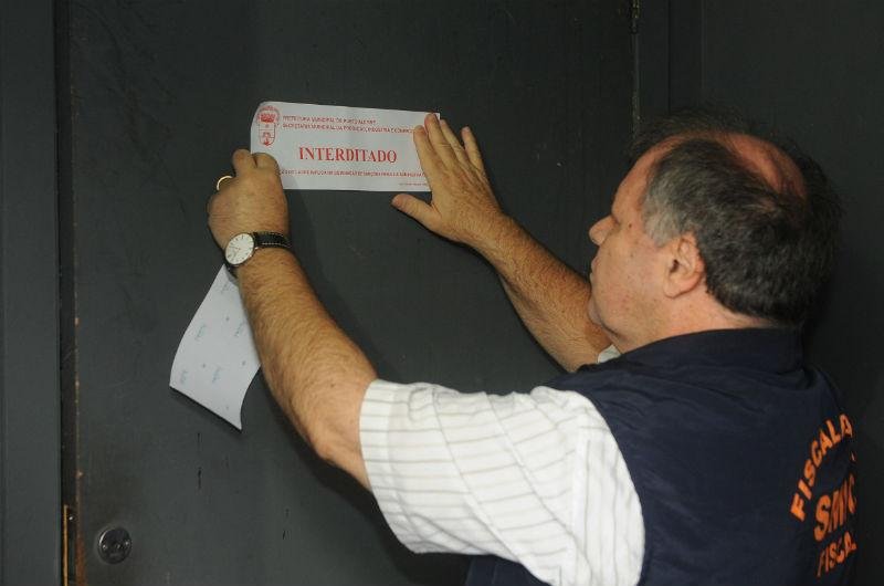 Prefeitura interdita mais quatro casas noturnas em Porto Alegre 