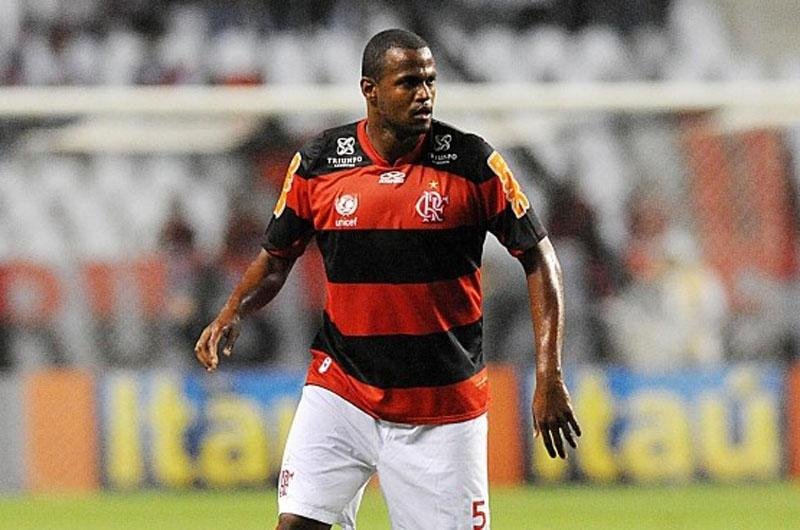 Volante Airton deve ser apresentado pelo Inter nesta semana