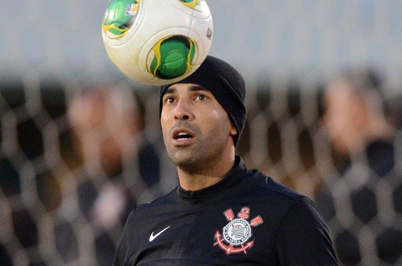 Atacante do Corinthians pode pegar at&eacute; quatro anos de pris&atilde;o 