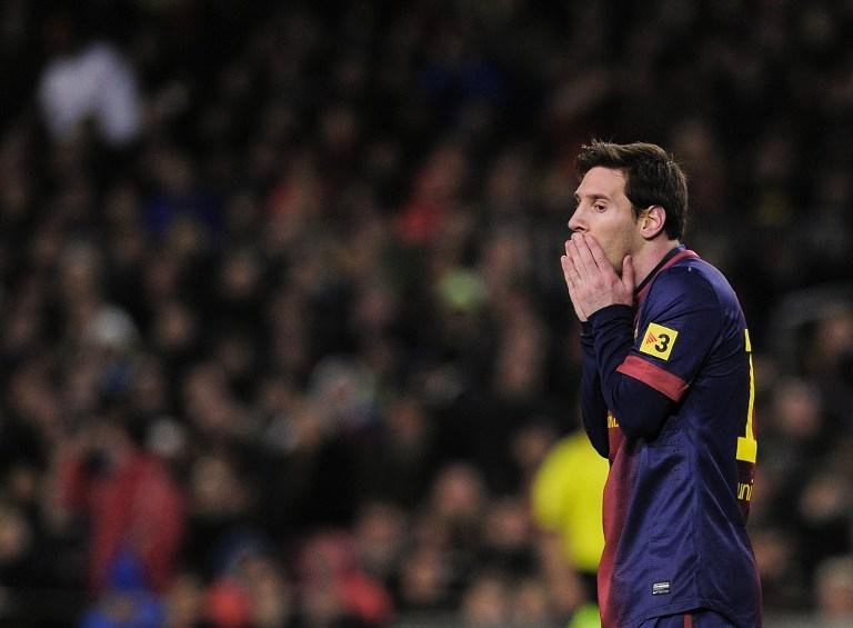 Ap&oacute;s derrota, Messi fica fora de treino por causa de febre