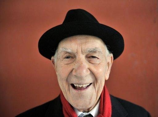Hessel ocultou identidade e fugiu de campo nazista na Segunda Guerra