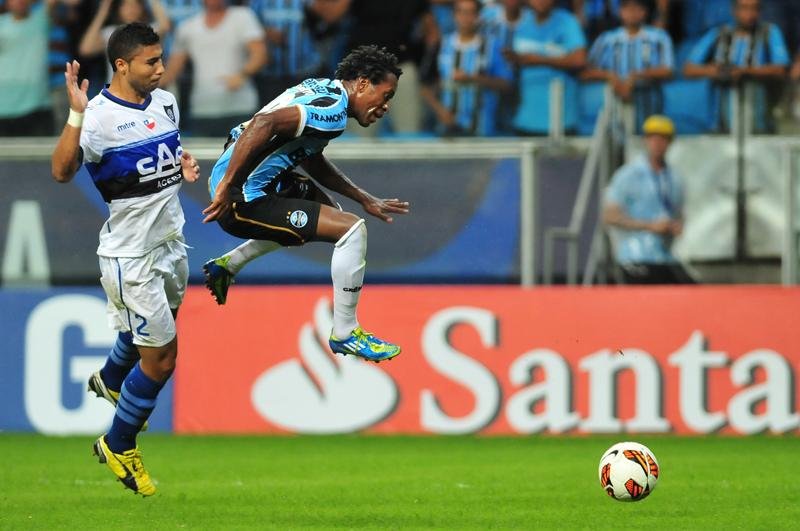 Z&eacute; Roberto admite que o Gr&ecirc;mio relaxou contra o Huachipato