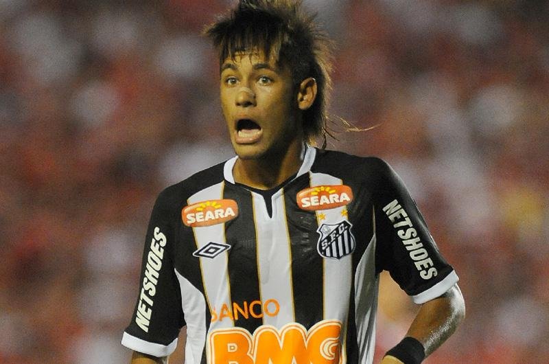 Bayern estaria disposto a gastar 100 milh&otilde;es de euros por Neymar, diz jornal