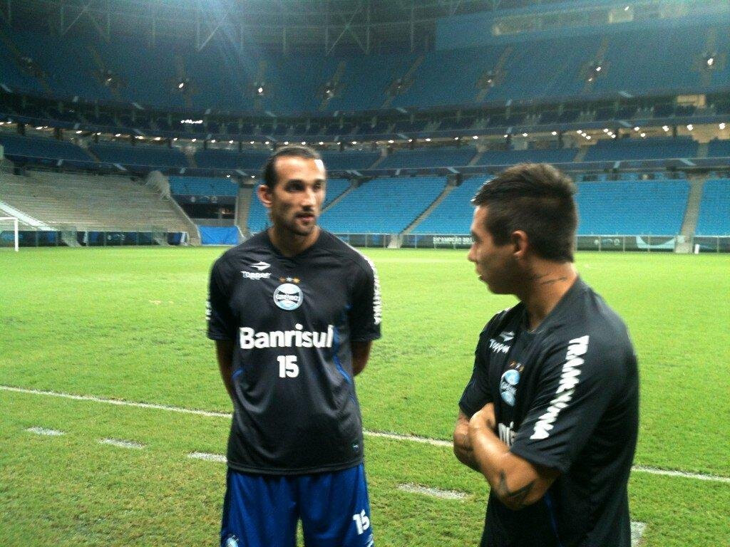 Barcos e Vargas estiveram em campo na Arena